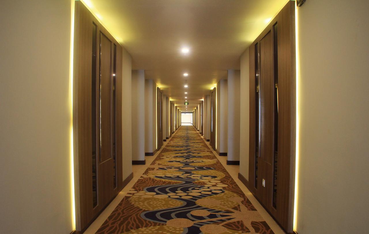 Sutanraja Hotel Kotamobagu المظهر الخارجي الصورة