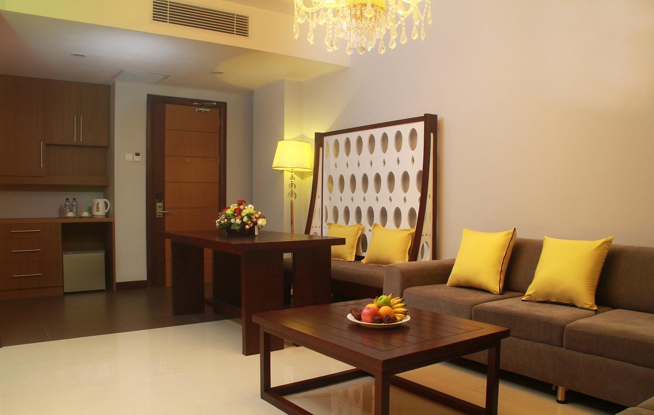 Sutanraja Hotel Kotamobagu المظهر الخارجي الصورة